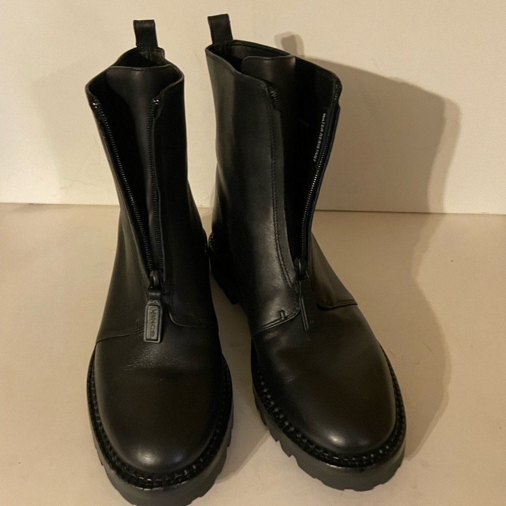VINCE Cabria Water Resistant Front Zip Boot - Picture 6 of 9